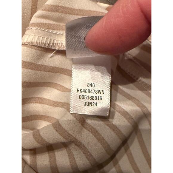 Nordstrom Rack V Neck Shell Women's Size 1X Sleeveless Ivory Stripe Blouse NEW - Picture 5 of 8